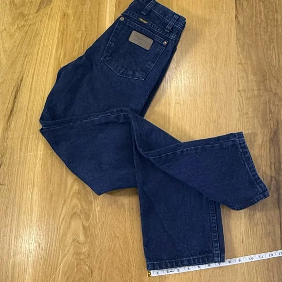 Women’s Wrangler Vintage Dark Wash Straight Leg Jeans 28x34 High Rise - Picture 8 of 9